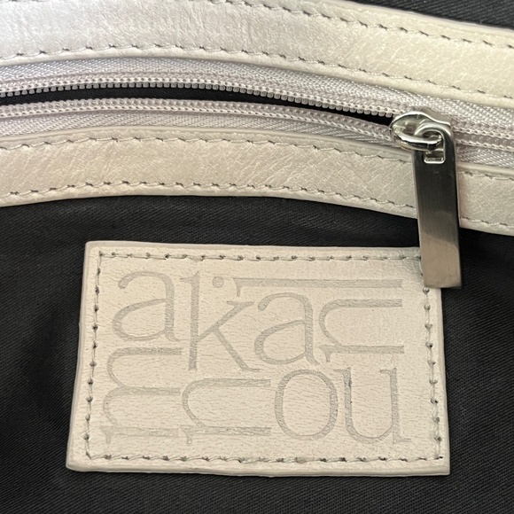 Alain Manoukian leather tote, two-way, satchel and cross-body, shoulder bag. - Picture 2 of 16